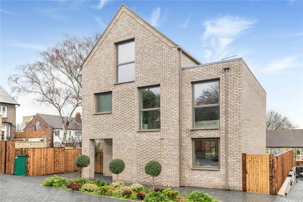 Main image of property: Magenta Close, 36 Park Road, High Barnet, Barnet, EN5