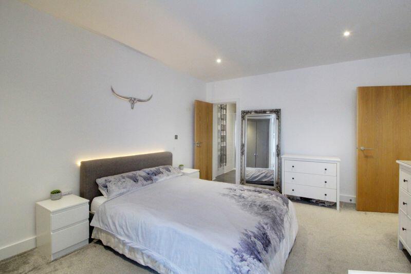 2 bedroom flat for sale in Barham Court, Cuffley, EN6