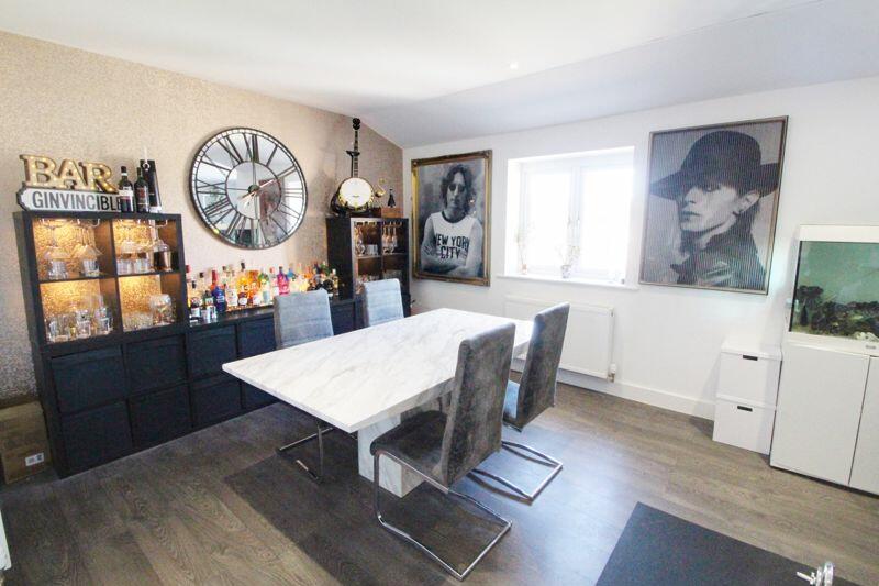 2 bedroom flat for sale in Barham Court, Cuffley, EN6