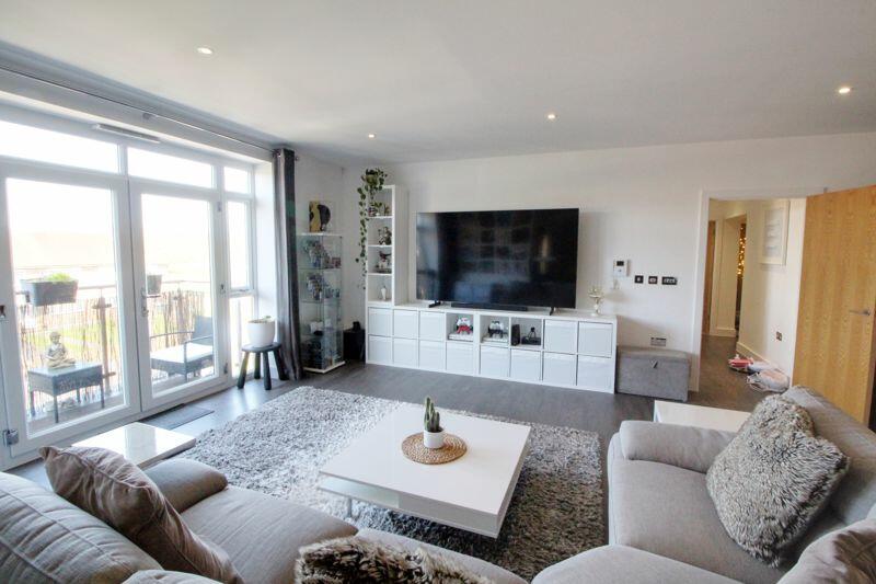 2 bedroom flat for sale in Barham Court, Cuffley, EN6