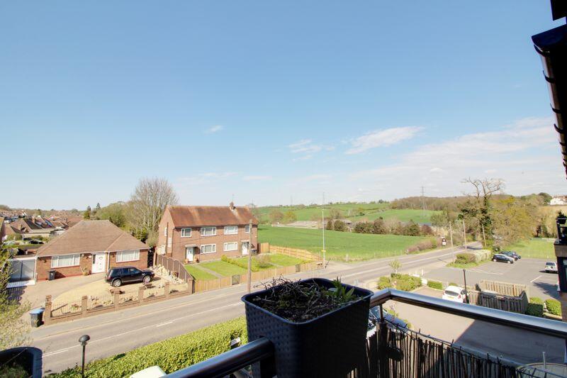 2 bedroom flat for sale in Barham Court, Cuffley, EN6
