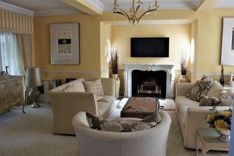 5 bedroom detached house for sale in Cannons, The Ridgeway, Cuffley