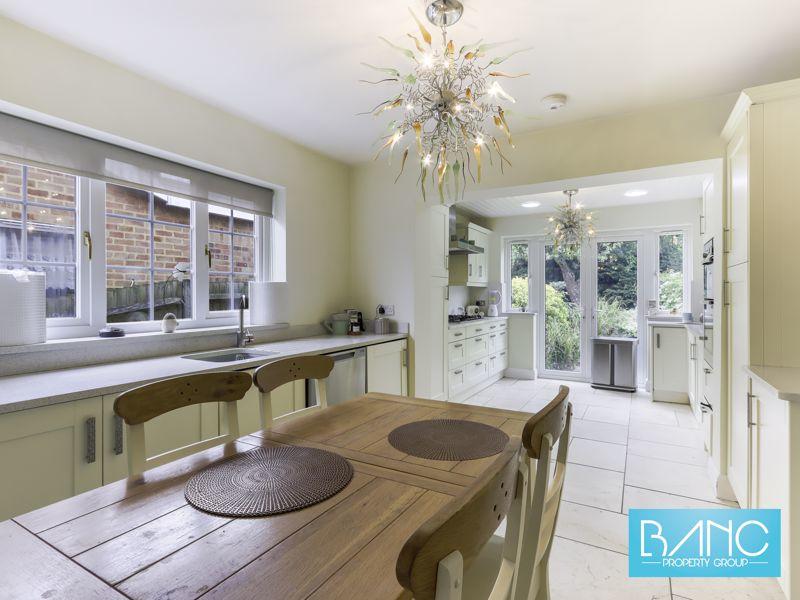3 bedroom detached bungalow for sale in Burleigh Way, Cuffley, EN6
