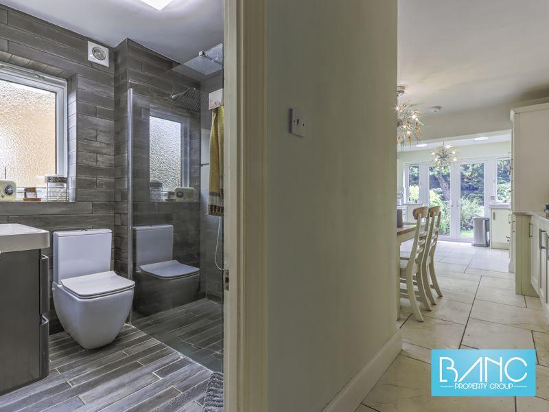 3 bedroom detached bungalow for sale in Burleigh Way, Cuffley, EN6