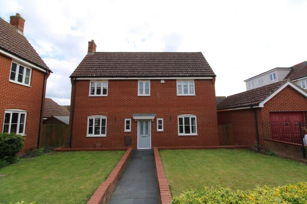 4 bedroom detached house for sale in Brambling Close, Stowmarket, IP14