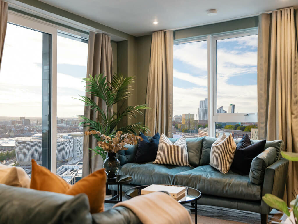 3 bedroom flat for rent in New York Square, Leeds, LS2