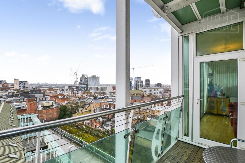 2 bedroom flat for rent in Maritime House, Woolwich Arsenal, SE18