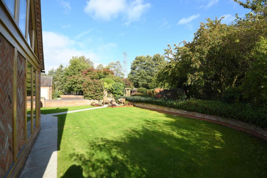 4 bedroom character property for sale in Cross Roads Farm, Newborough