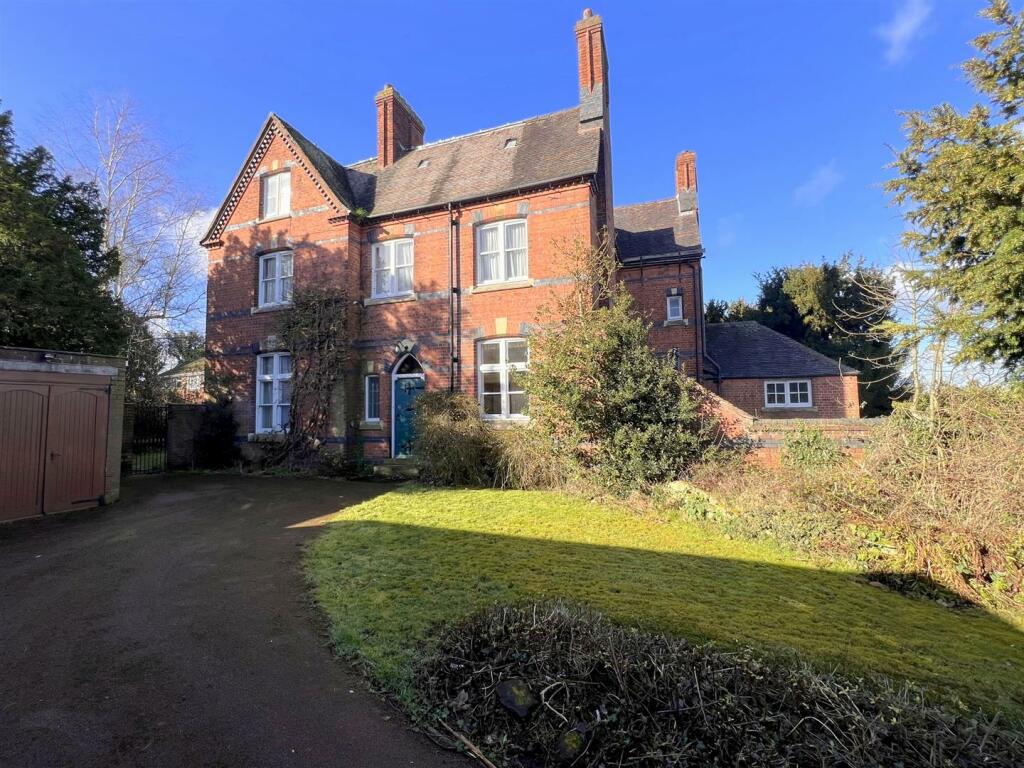 7 bedroom detached house for sale in The Old Rectory, Rectory Gardens