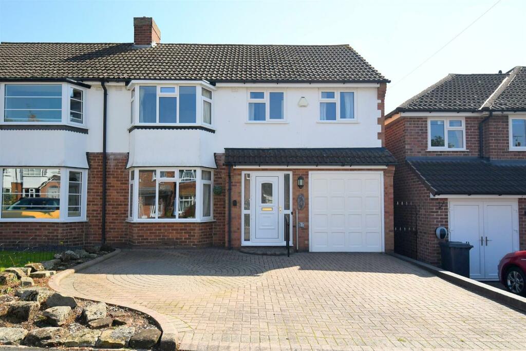 4 bedroom semidetached house for sale in Church Lane, Barton Under
