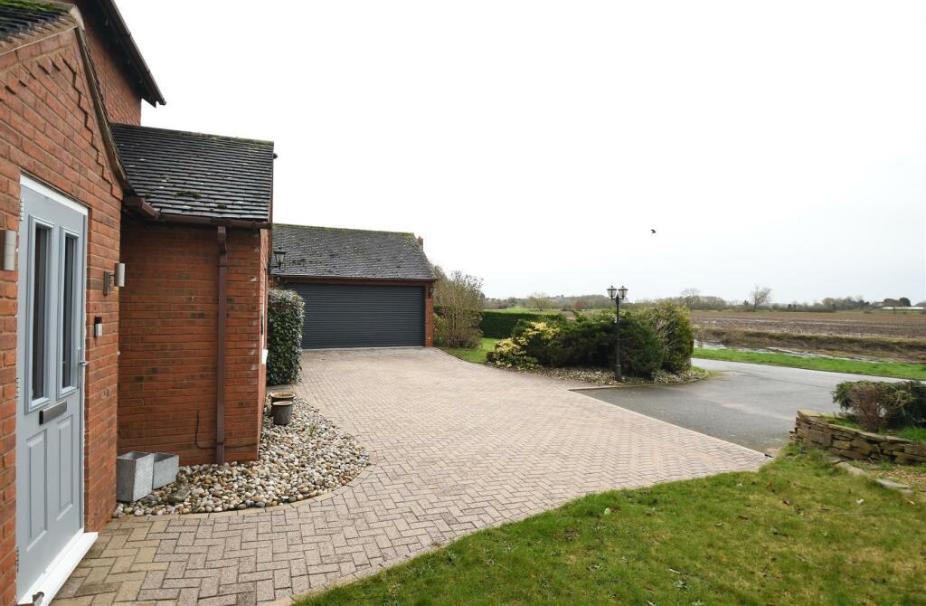 Additional property image - Waters Edge, The Osiers, Elford, B79