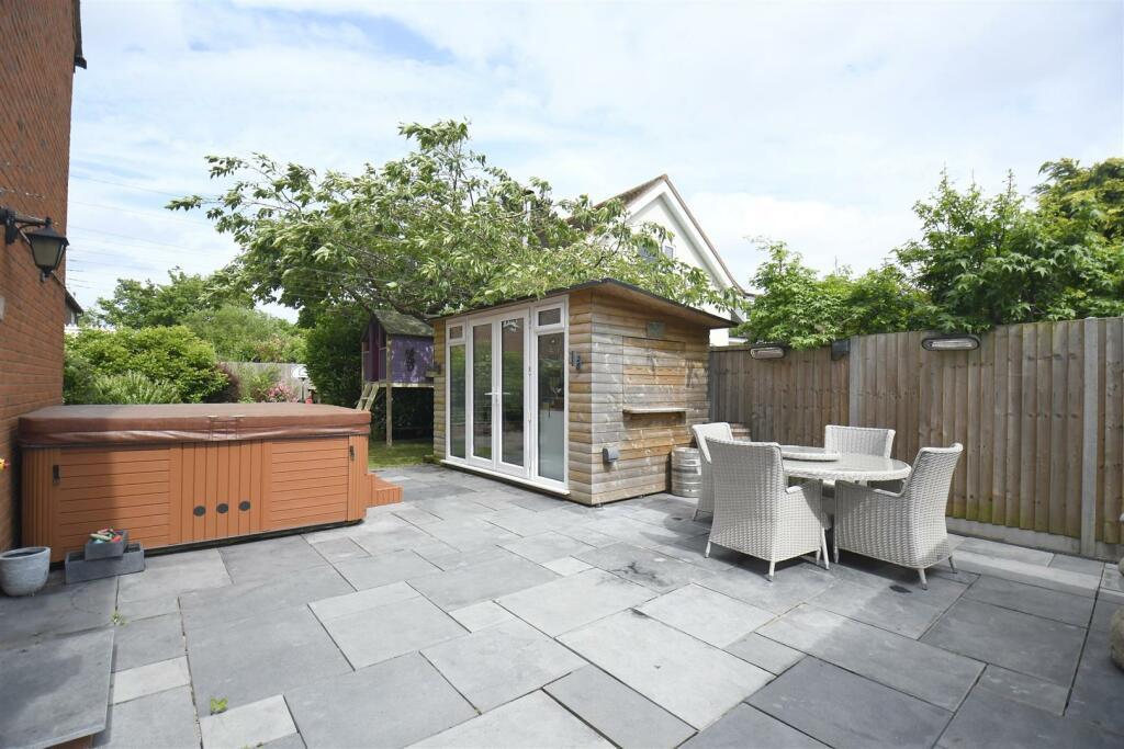 Additional property image - Waters Edge, The Osiers, Elford, B79
