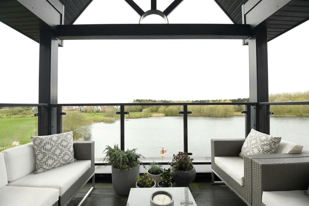 3 bedroom apartment for sale in The Lakeside, Barton Marina, Barton