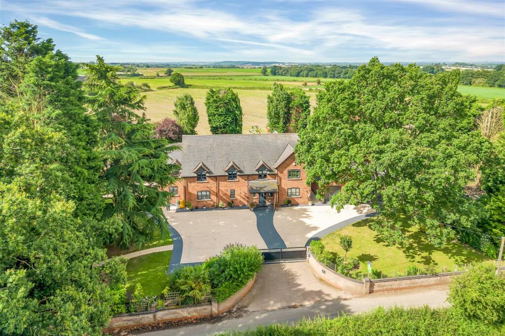 Additional property image - Oak Tree House, Scotland Lane, Harlaston, B79