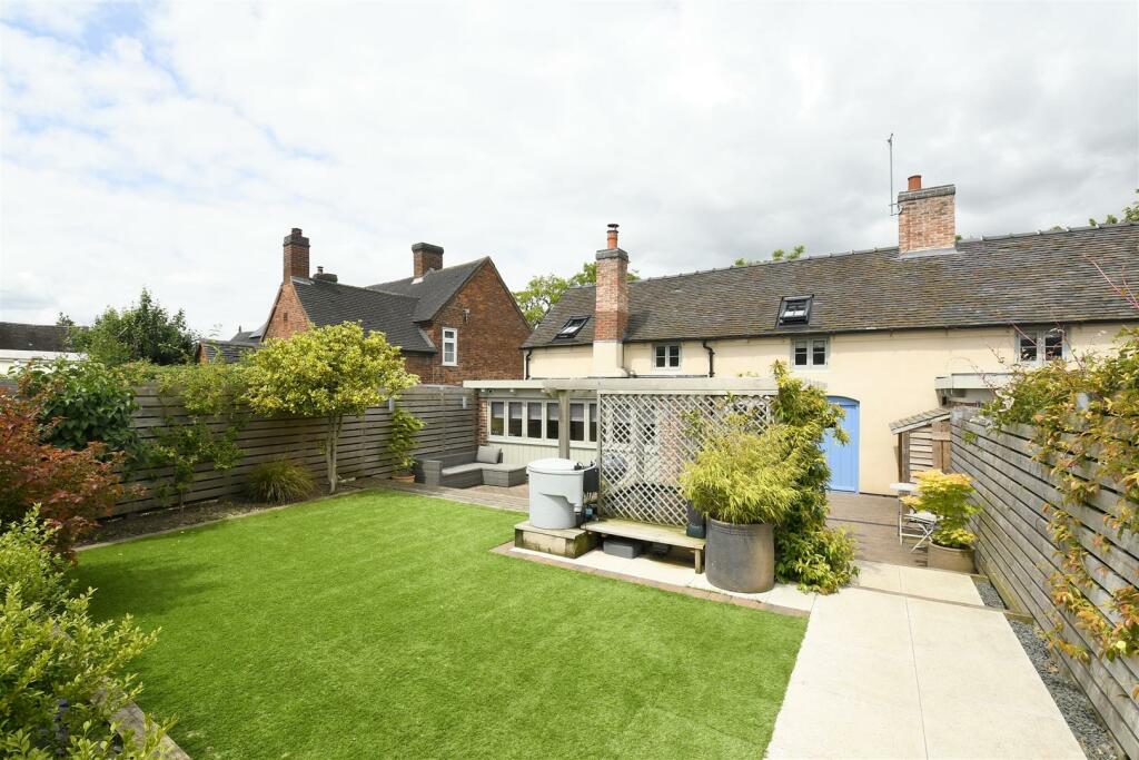 2 bedroom cottage for sale in Alrewas Road, Kings Bromley, DE13