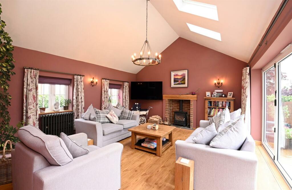 Additional property image - Holly Cottage, Main Street, Clifton Campville, B79
