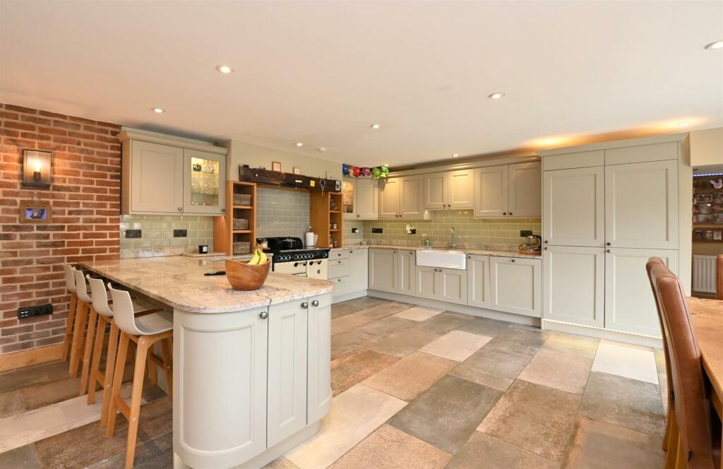 Additional property image - Holly Cottage, Main Street, Clifton Campville, B79
