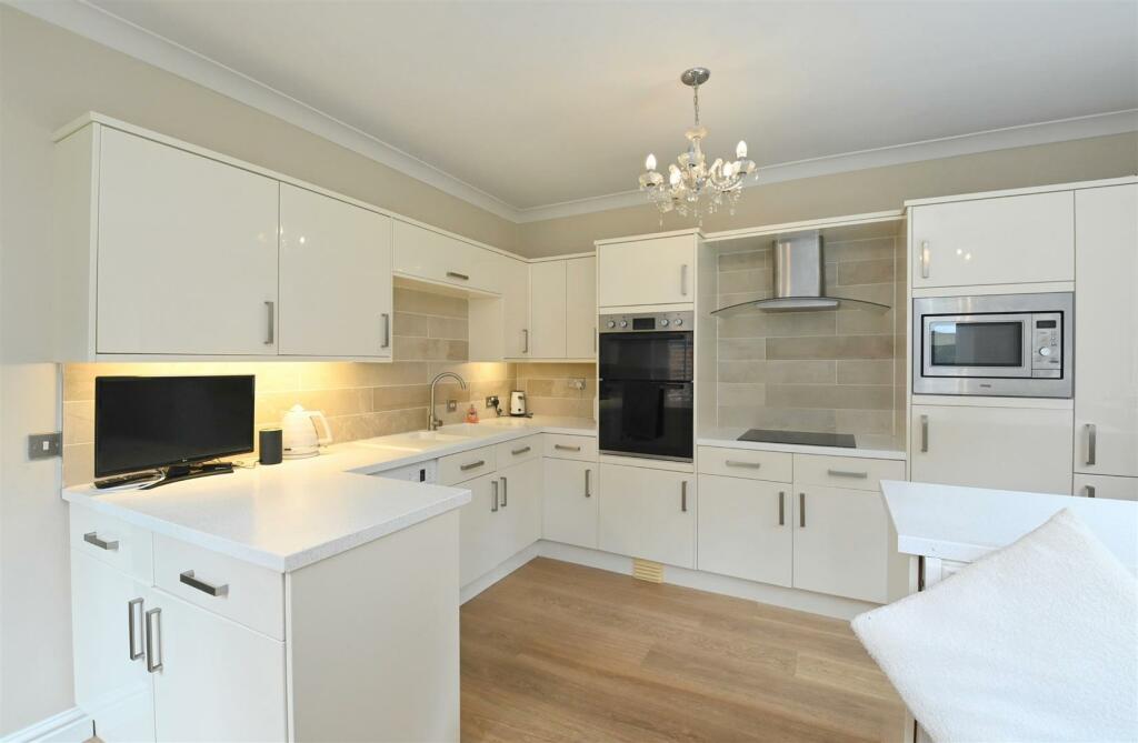 Additional property image - Lawnbank House, Wychnor, DE13