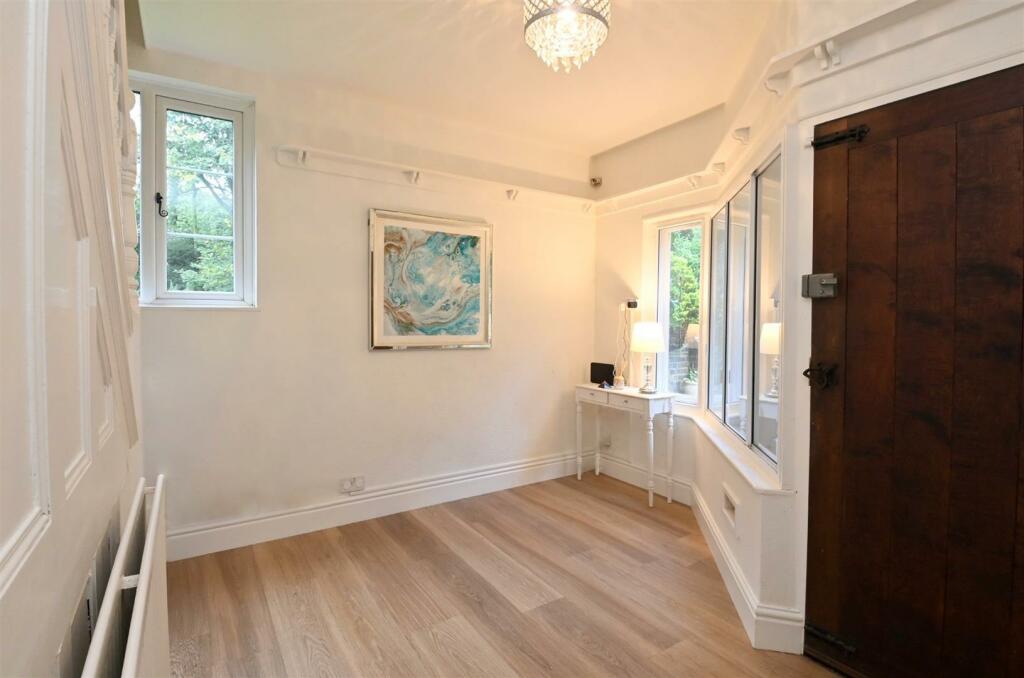 Additional property image - Lawnbank House, Wychnor, DE13