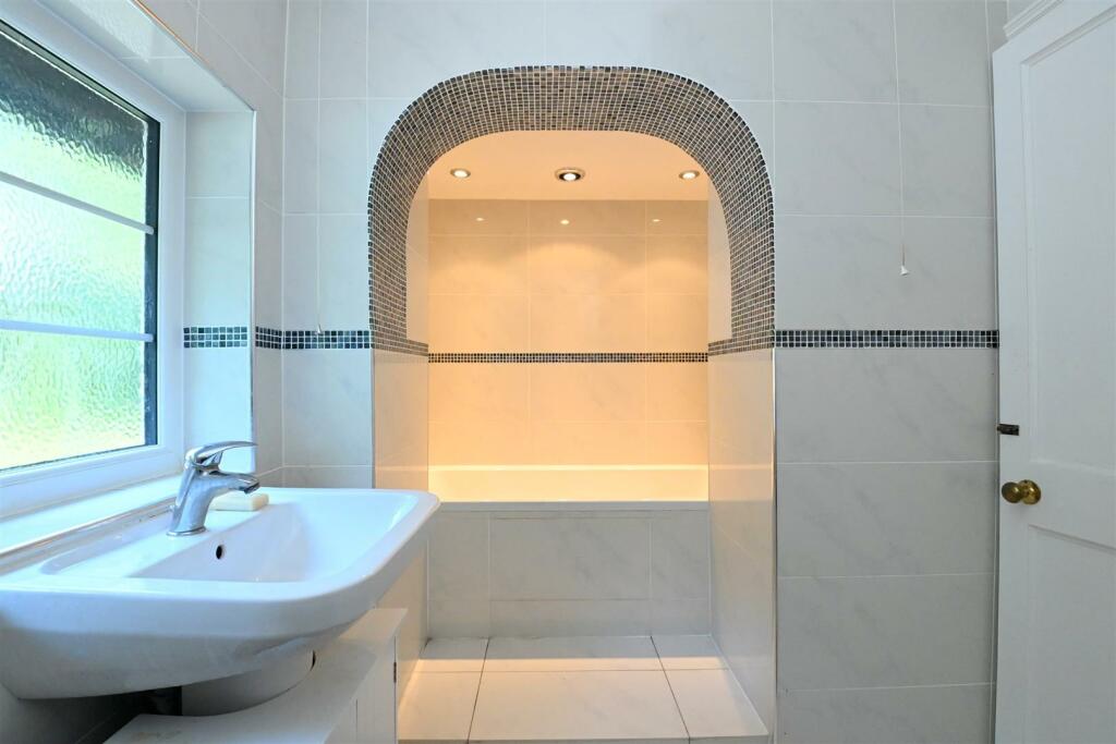 Additional property image - Lawnbank House, Wychnor, DE13