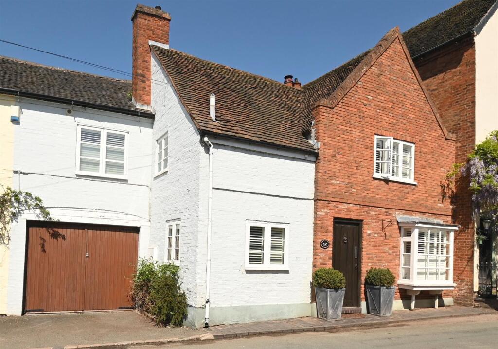 Main image of property: Seven Stars & Seven Stars Barn, Watling Street, Wall, Lichfield, WS14