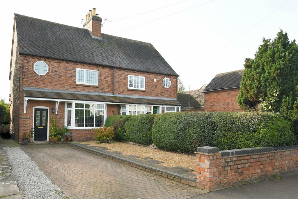3 bedroom semidetached house for sale in Main Street, Alrewas, DE13