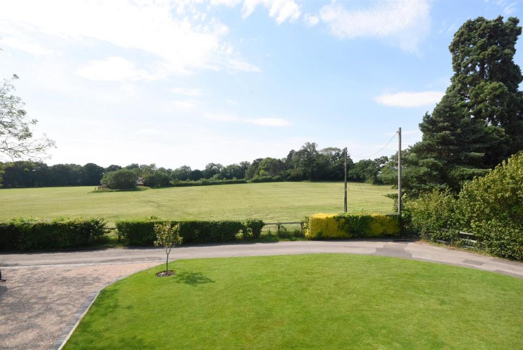 3 bedroom character property for sale in Hall Farm, Church Road