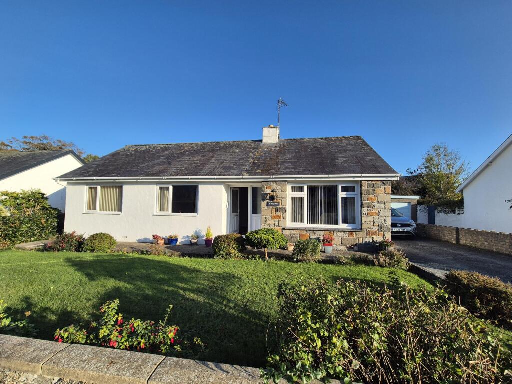Main image of property: Glanerch, Abererch