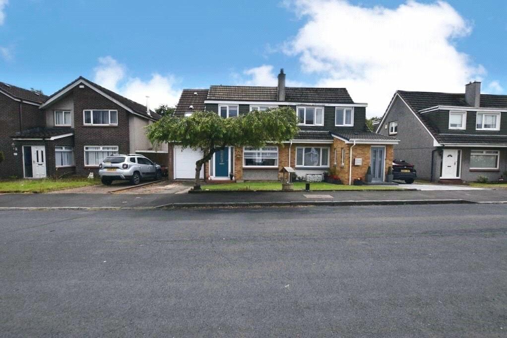 4 bedroom semidetached house for sale in Dunsmore Road,