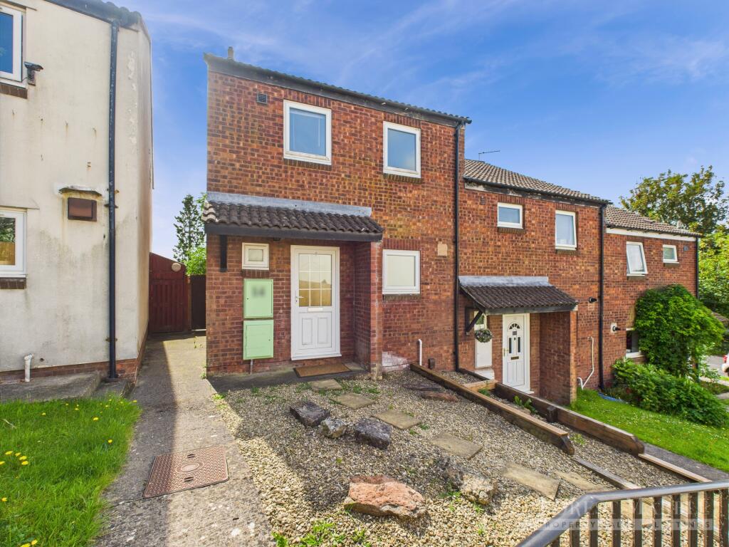 4 bedroom end of terrace house