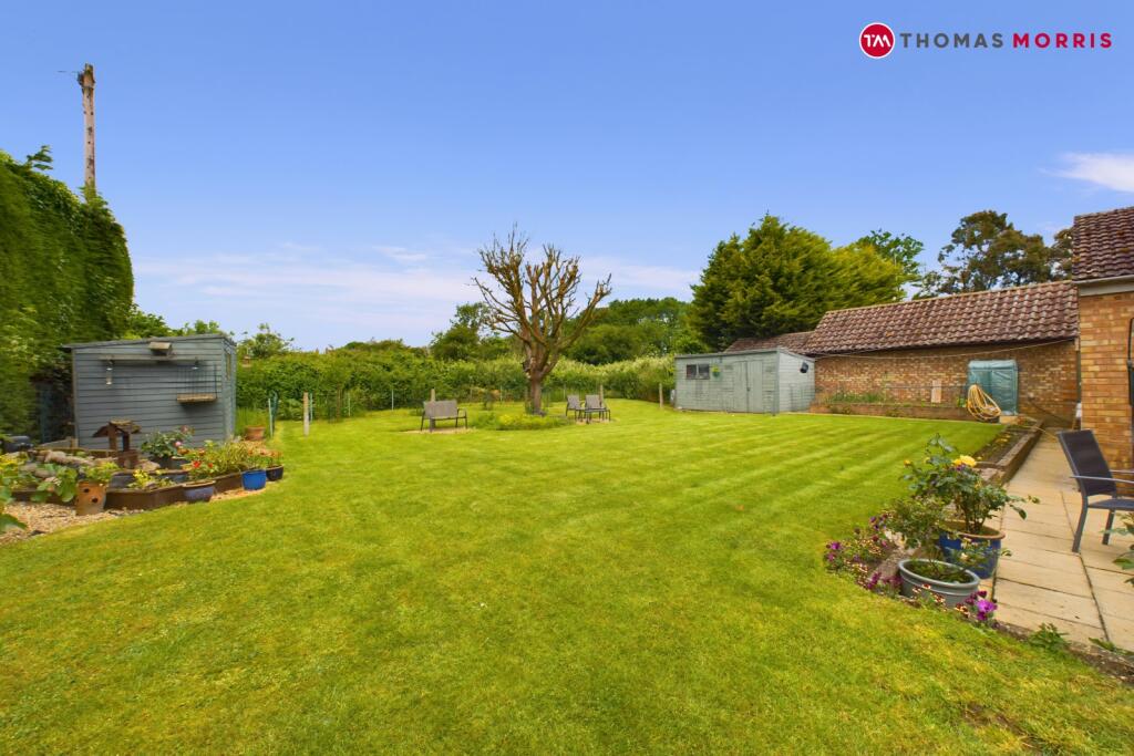 4 bedroom detached house for sale in North Road, Alconbury Weston