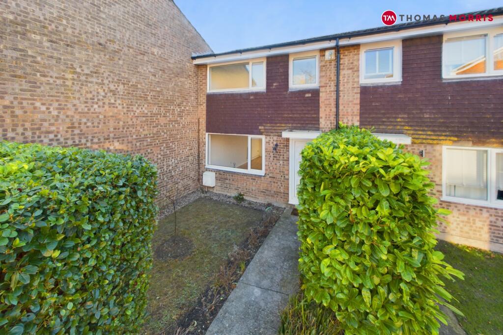 3 bedroom terraced house for sale in Thackeray Close, Royston ...