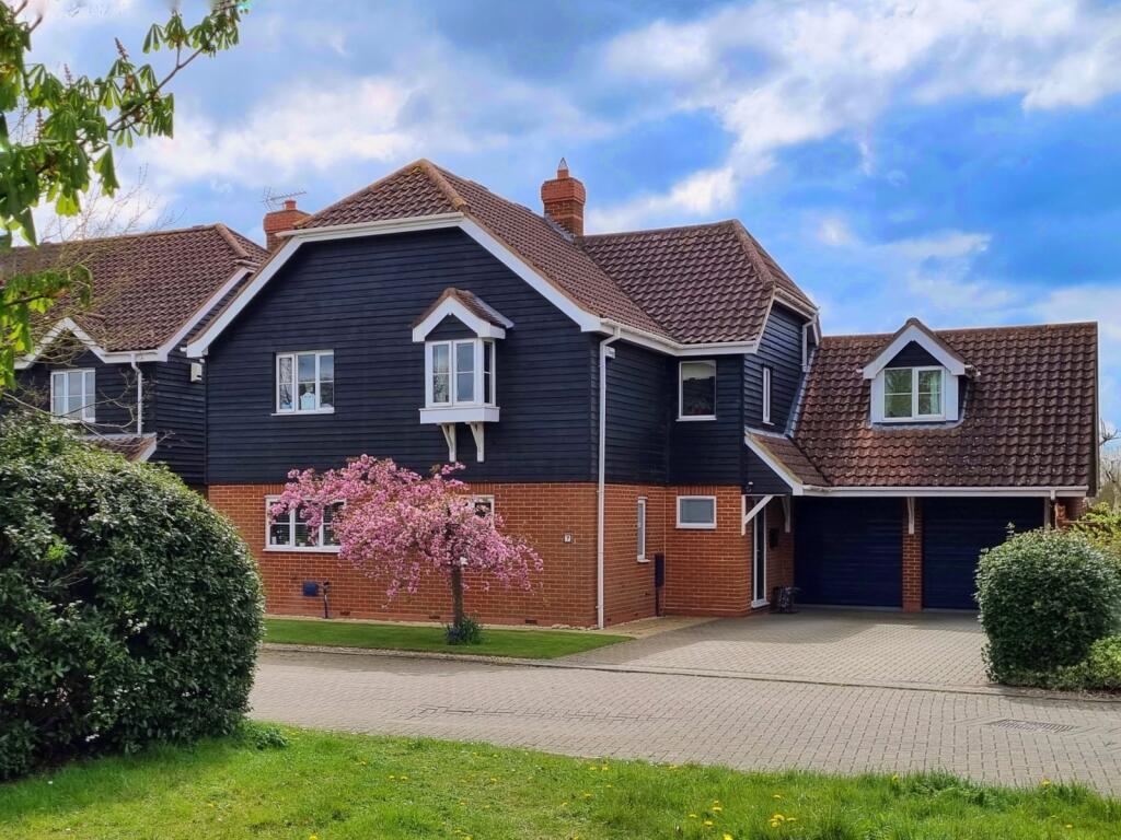 5 bedroom detached house for sale in Thompsons Meadow, Guilden Morden