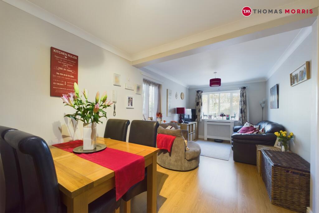 2 bedroom apartment for sale in Shaftesbury Way, Royston, Hertfordshire