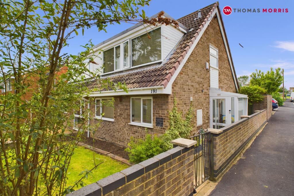 3 bedroom semidetached house for sale in Ramsey Road, St. Ives