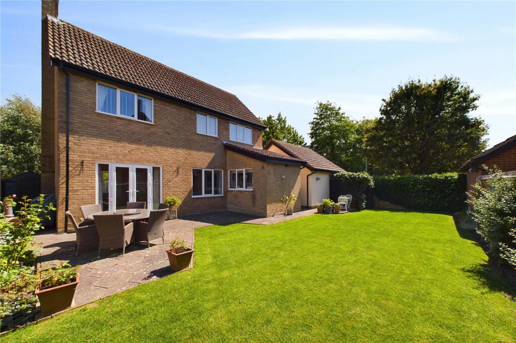 4 bedroom detached house for sale in Winchfield, Great Gransden, Sandy