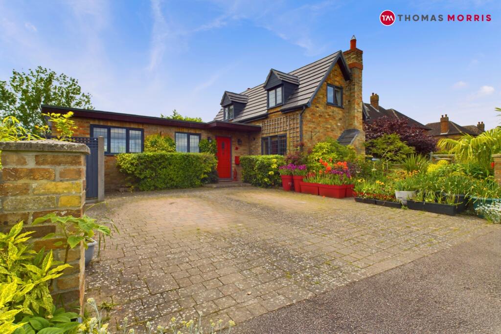 3 bedroom detached house for sale in Duloe Village, Duloe, St. Neots, PE19