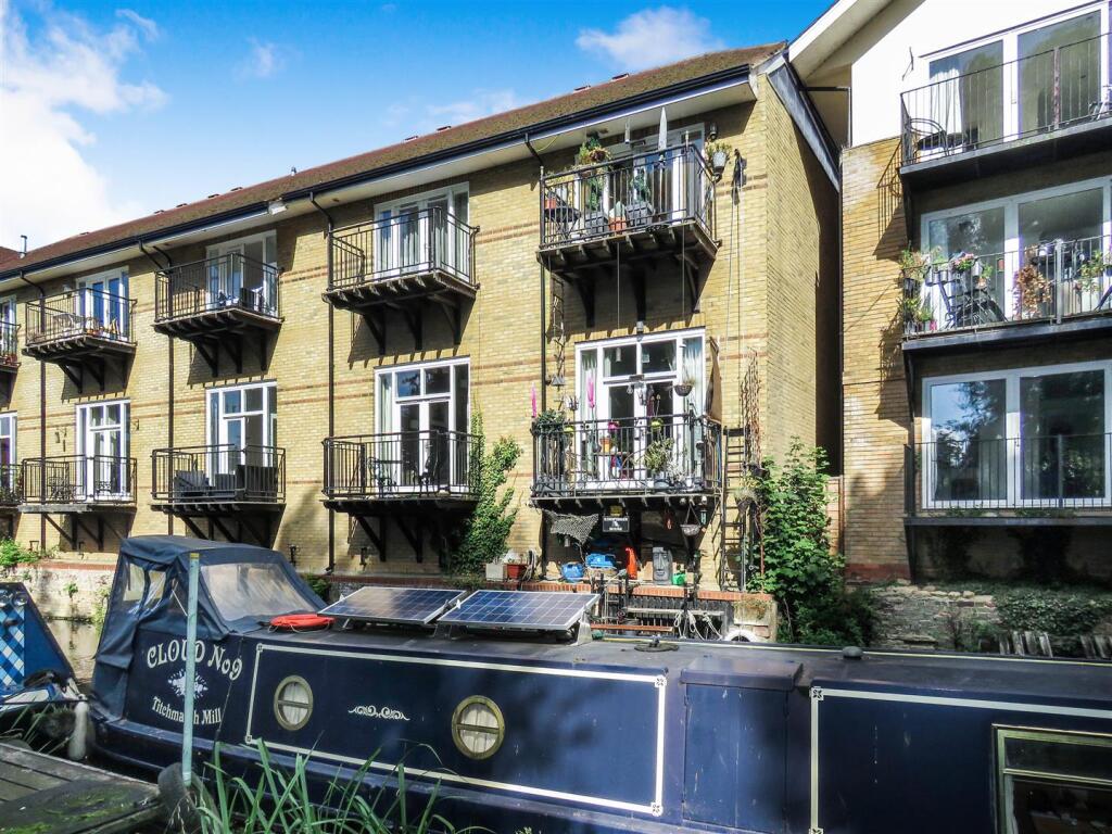 Main image of property: Chandlers Wharf, St. Neots, Cambridgeshire, PE19