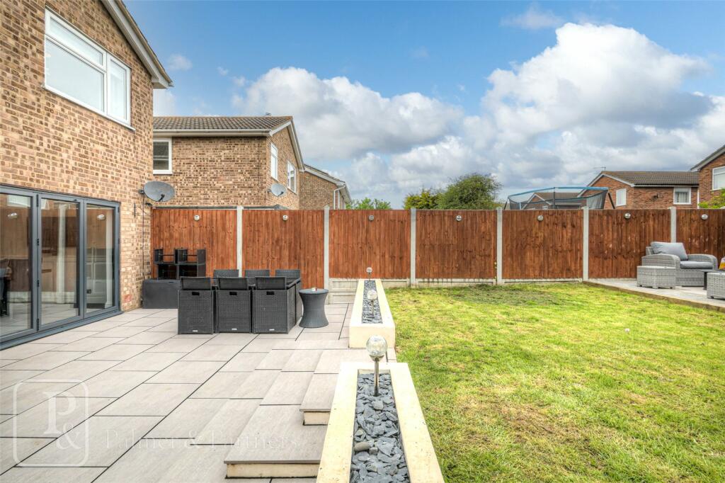 3 bedroom detached house for sale in Middleton Close, ClactononSea