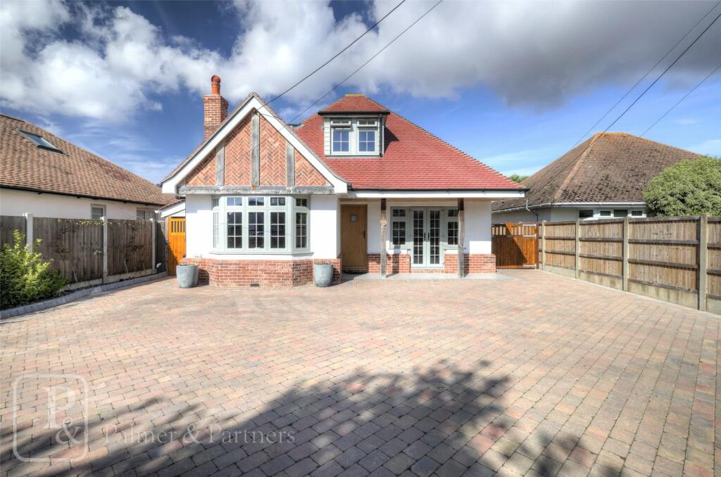 5 bedroom detached house for sale in Main Road, Great Holland, Frinton
