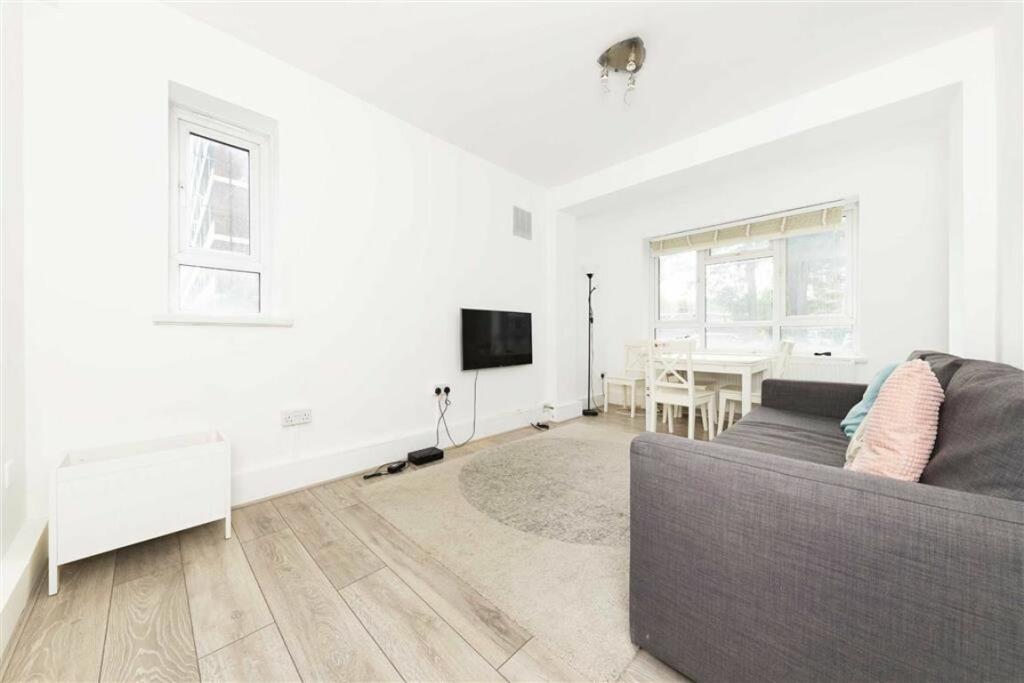 1 bedroom flat for rent in Cranston Estate, Shoreditch, N1