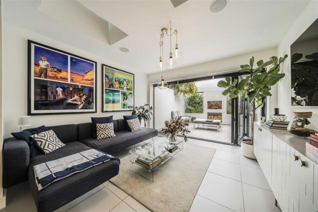 Main image of property: Redmans Road, Whitechapel