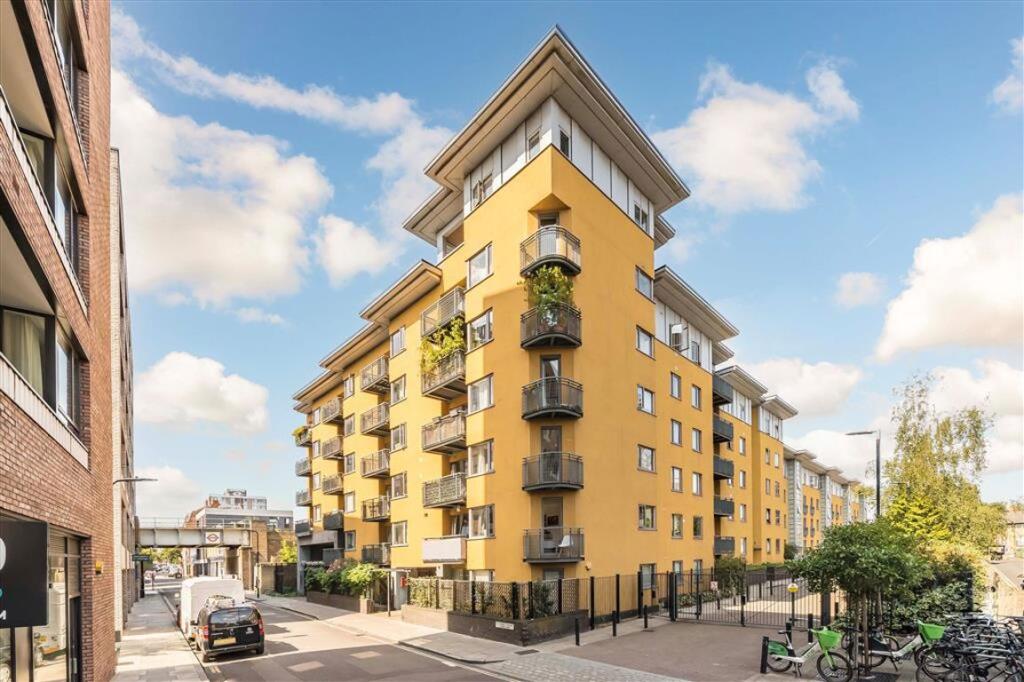 Main image of property: Cremer Street, Cremer Street