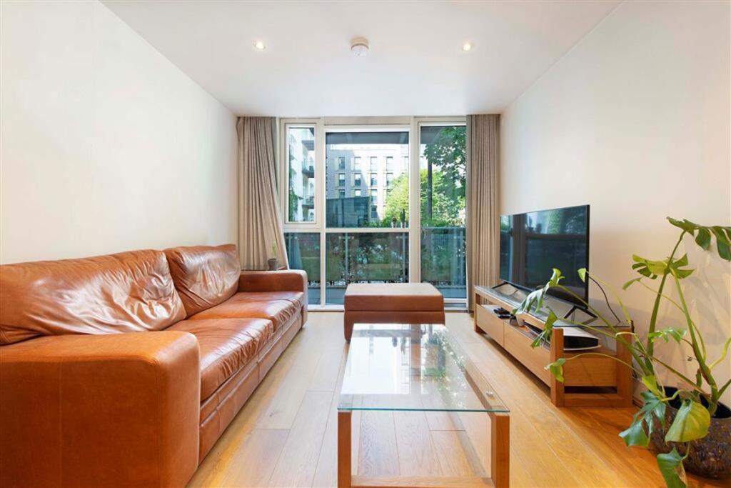 Main image of property: Leman Street, Aldgate East