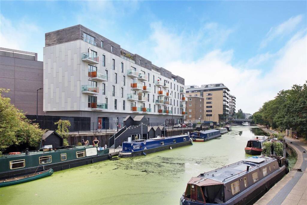 Main image of property: Wiltshire Row, De Beauvoir Town