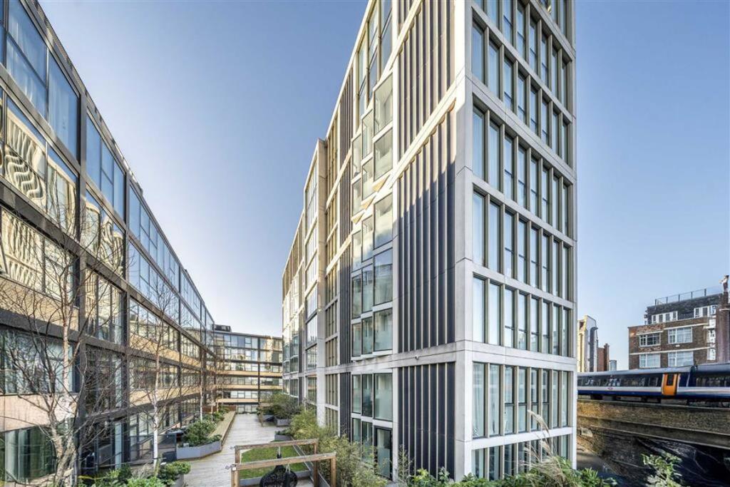 Main image of property: Long Street, Shoreditch