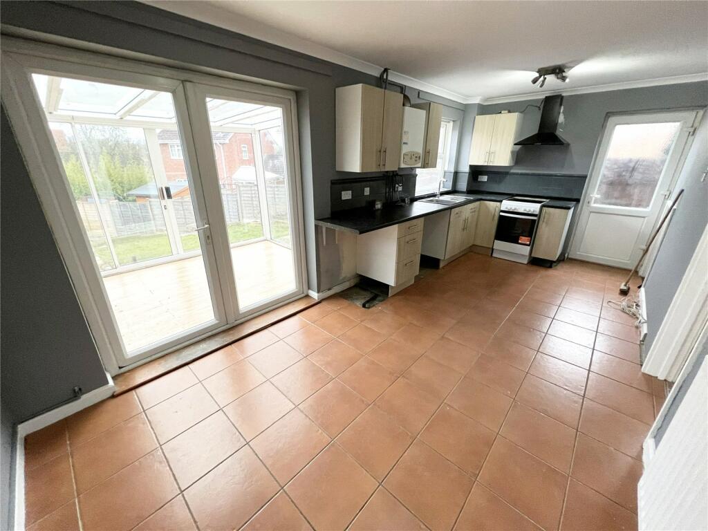 Additional property image - Graith Close, Hall Green, Birmingham, B28
