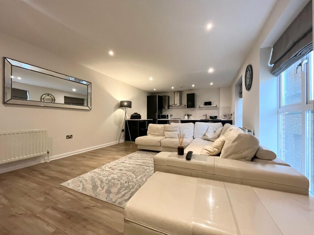 Additional property image - Waterside, Dickens Heath, Solihull, B90