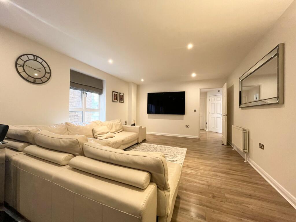 Additional property image - Waterside, Dickens Heath, Solihull, B90