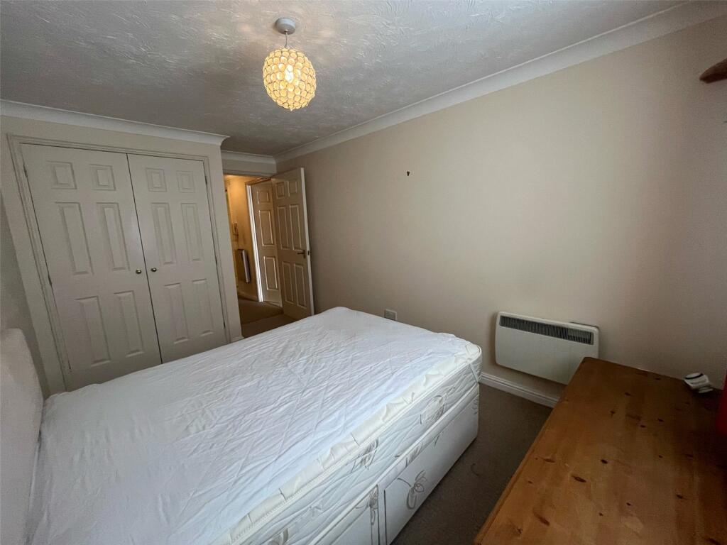 Additional property image - Warwick Road, Solihull, West Midlands, B92